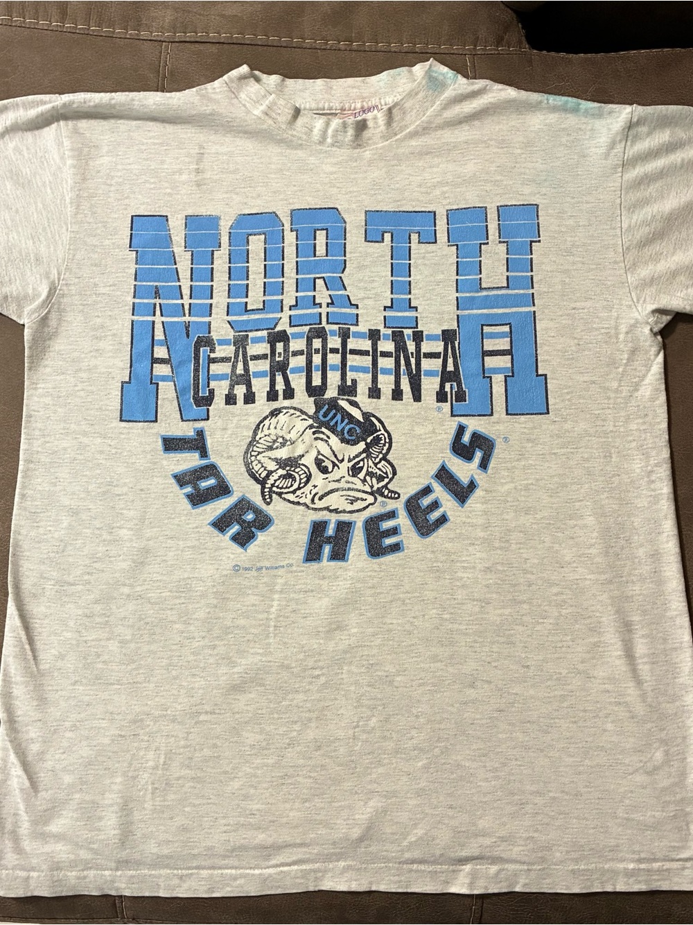 Vintage 90s University of North Carolina Tar Heels Mascot T-Shirt L Rare Grey
